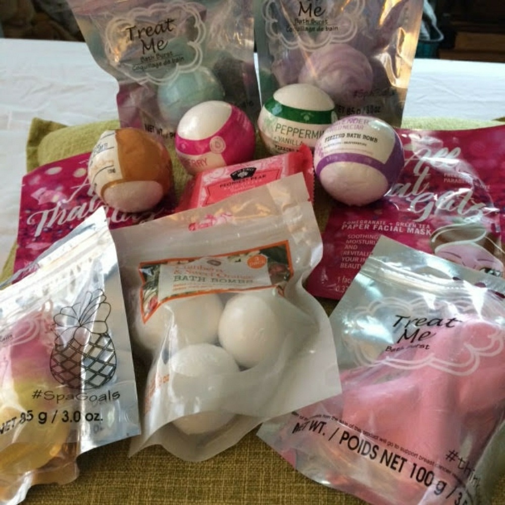 Assorted brand bath bomb lot